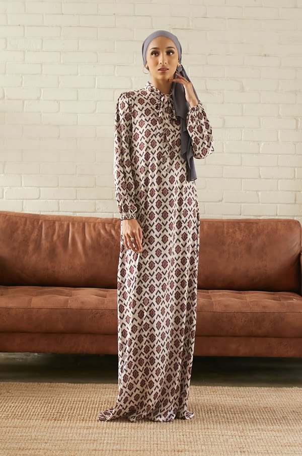 0015133e38e22ec69cc7eaa1941e5e321618931686.jpg EVELYN PRINTED DRESS (ROSEWOOD)