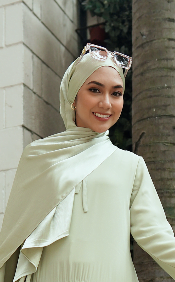 0ad3be095eac8d2e353254958c7449d81656140958.png MEDYNA TEXTURE PLAIN SHAWL (GREEN TEA)