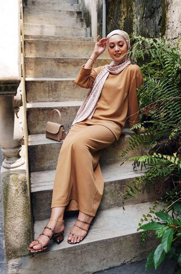 THALIA COMFORT WEAR (CARAMEL)