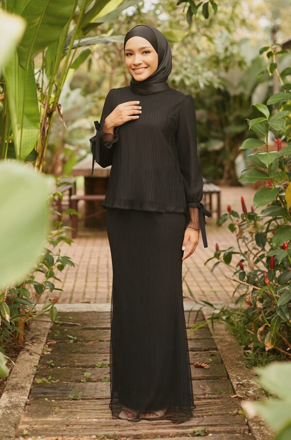 FLORENCE PLEATED KURUNG (BLACK)