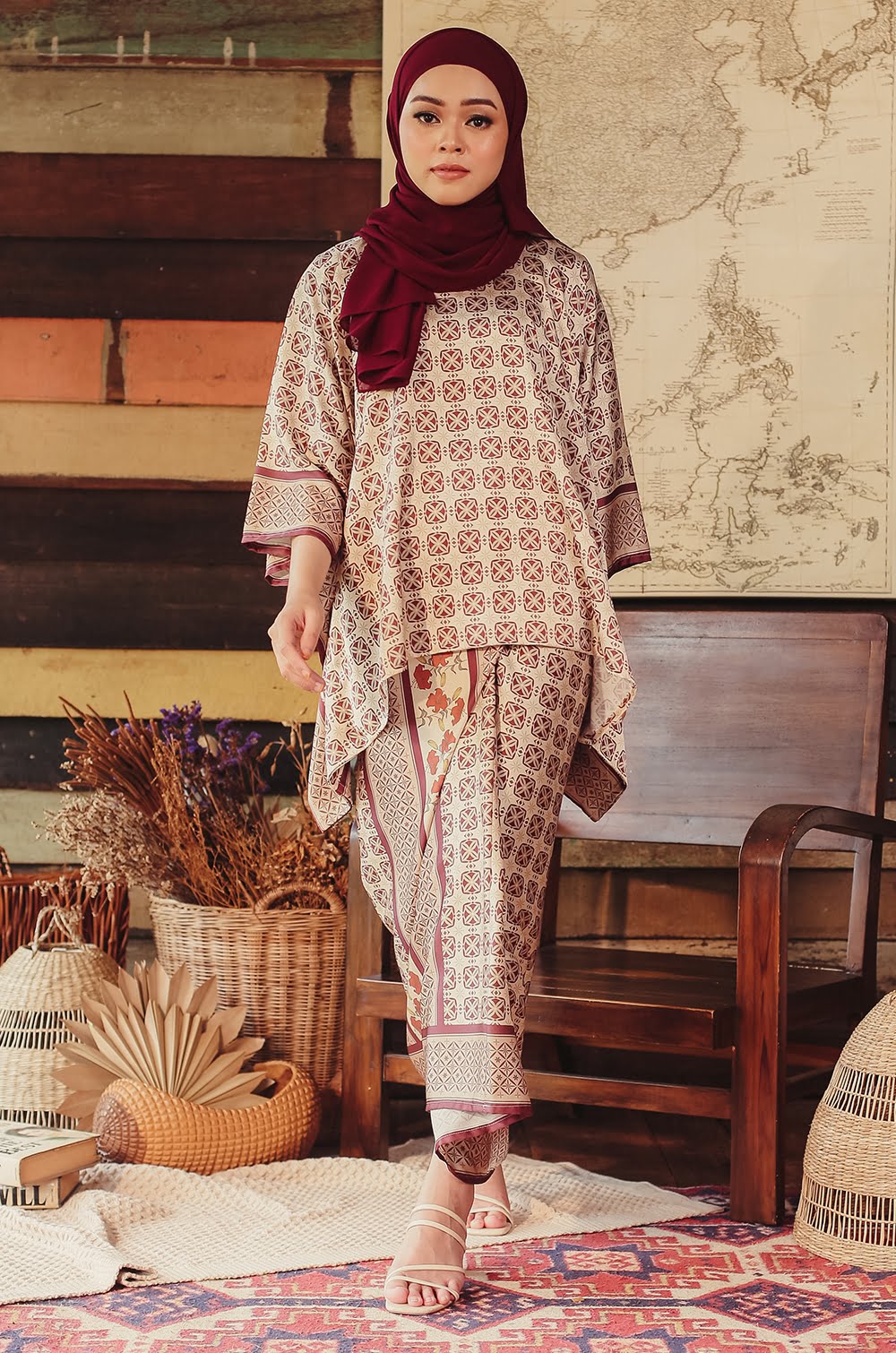 DELIMA BATIK PAREO (BURGUNDY)