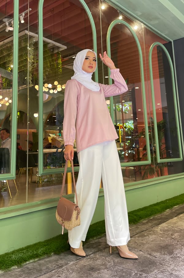ELISA PLAIN TOP (BLUSH PINK)