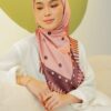 16f2cb8f85119591546daf2e0448b5341656642480.jpg MOLLY PRINTED SQUARE (DUSTY ROSE PINK)