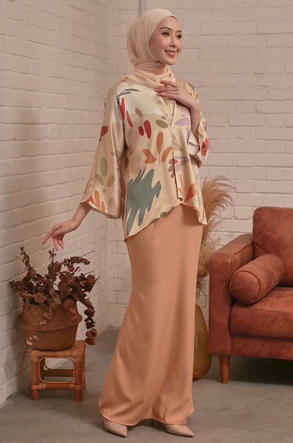 NELLY FLORA KURUNG (GOLD SAND)