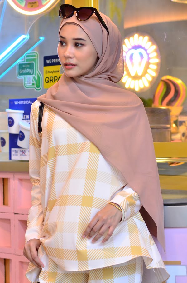 1f52f46b45bf873546ae1956a1931ba61599801314.jpg NERINA PANTS SET (CREAMY YELLOW)