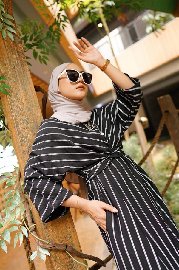 NAOMI WRAP DRESS (BLACK)