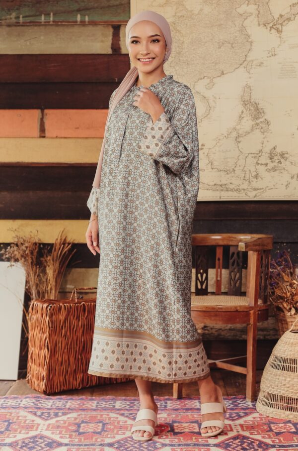 25032022-10-1-3 DAHLIA BATIK TUNIC (PALLADIAN BLUE) ( S & M )