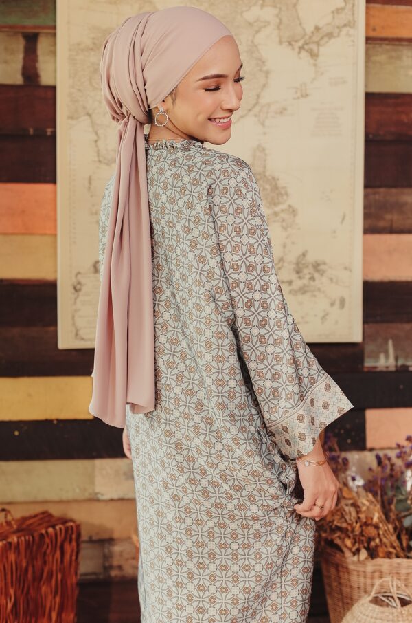 25032022-10-1-5 DAHLIA BATIK TUNIC (PALLADIAN BLUE) ( S & M )