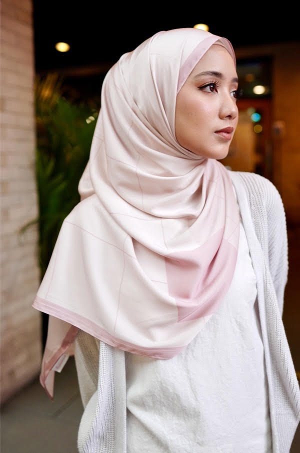 CAMILA PRINTED SHAWL (NUDE PINK)