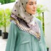 26b998e00d8a22b5db02bc035ea3d5021656642689.jpg MOLLY PRINTED SQUARE (MATTE GREY)