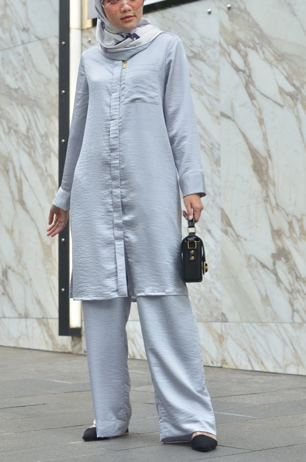 2856379c023a62224e2a71dbf651a05c1595556290.jpg LOVEE TUNIC SET (SKY GREY)