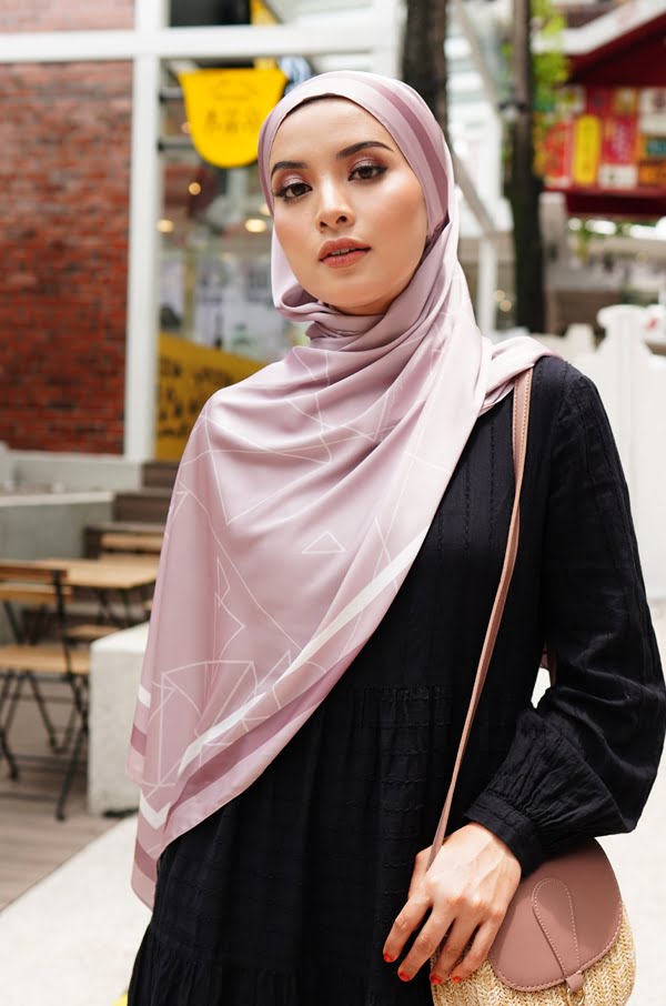 2d111615e76de43f5f2ca82b231730991619270507.jpg ATILIA PRINTED SHAWL (ROOSE MAUVE)