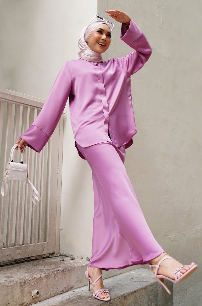 3b2c2973e207048818a37900c63e190c1635499661.jpg STELLA SATIN SET (PEARLY PURPLE)