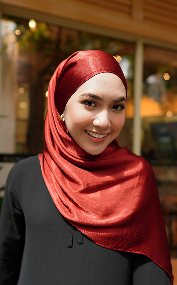 490987803a48b0bc3ffb404f417c687c1656140308.png MEDYNA TEXTURE PLAIN SHAWL (DARK RED)