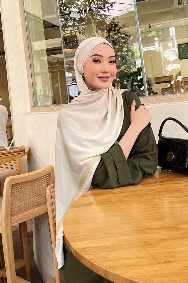 ASTRID PRINTED SHAWL (FRENCH VANILLA)