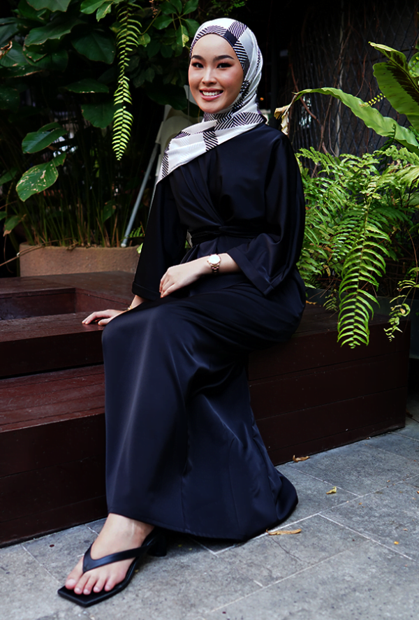 ARIA WRAP DRESS (EBONY BLACK)