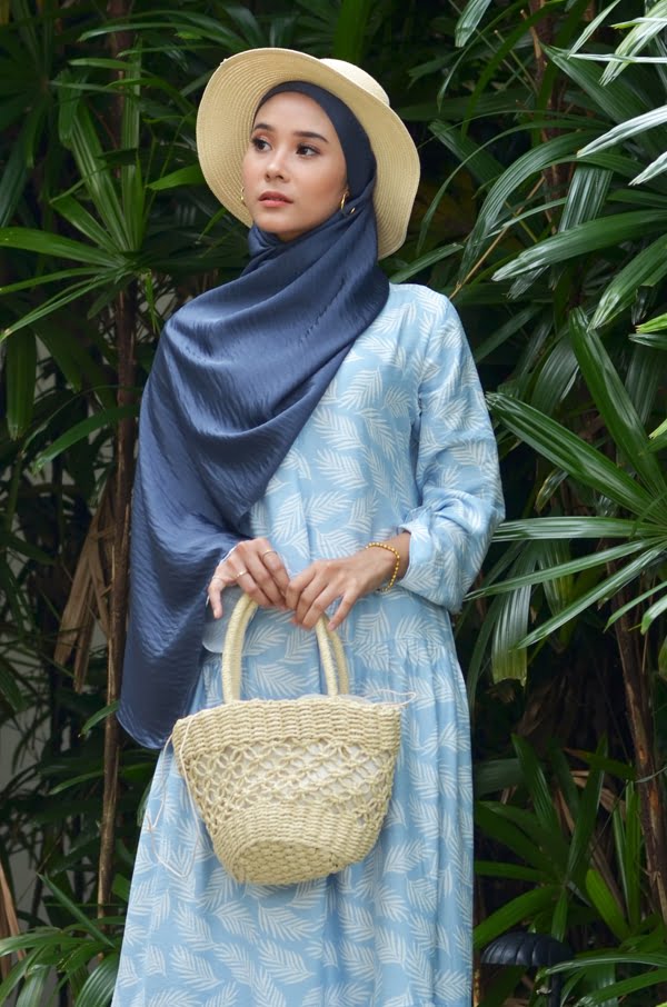 ELINA CLASSY SHAWL (AEGEAN BLUE)