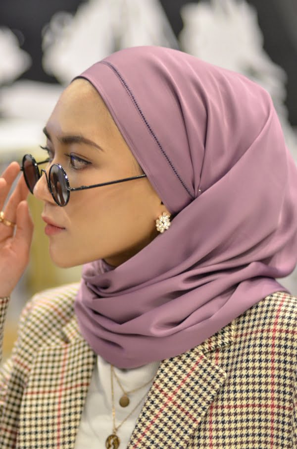 BASIC PLAIN SHAWL EYELASH (RADIANT LILAC)