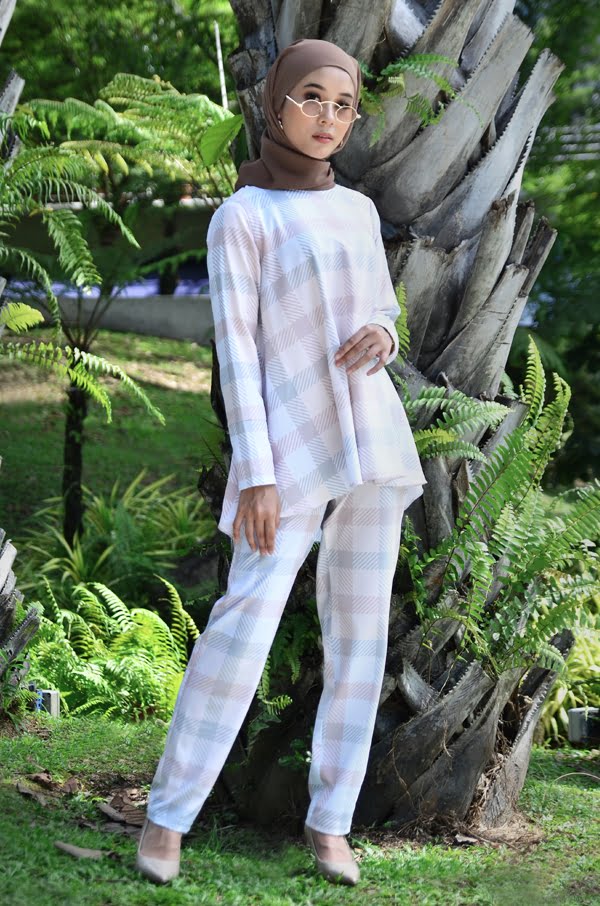 5dce1dcb2ab7e329e83bf34da5a6c1921599801722.jpg NERINA PANTS SET (ALEN GREEN)