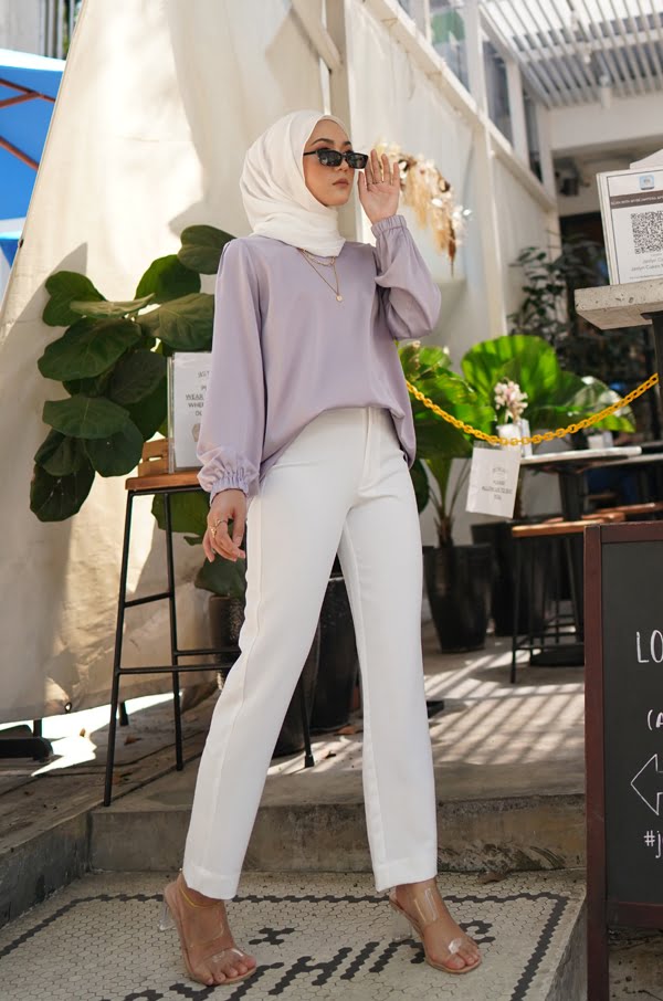 63d9b18f1b17d9ed2def85a6f15039101622824289.jpg ELISA PLAIN TOP (DUSTY LILAC)