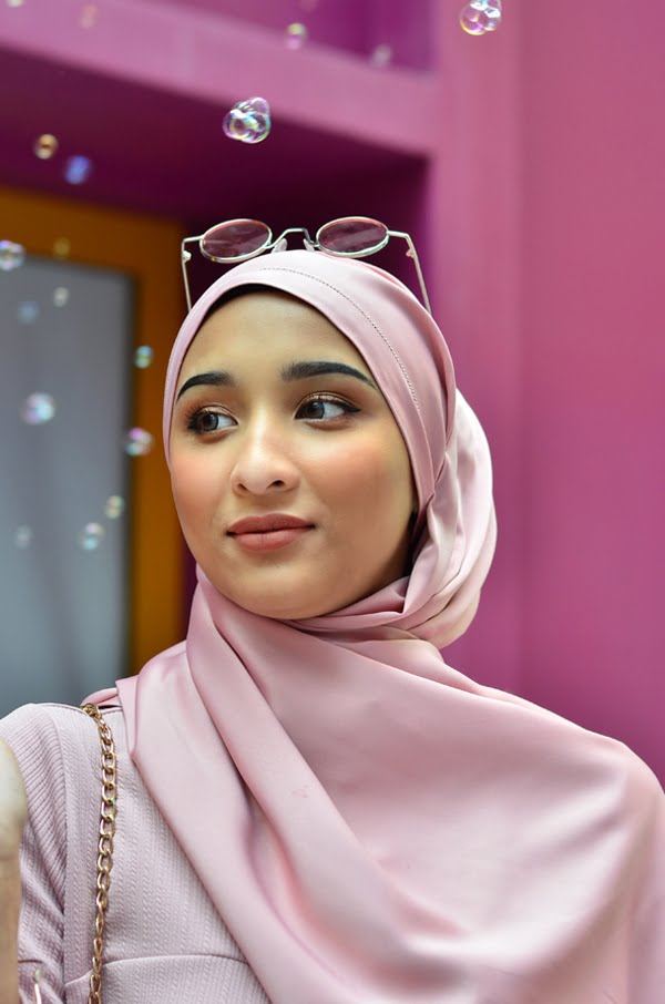 684a1913597fa0e812ee36e639cb42471578543807.jpg BASIC PLAIN SHAWL EYELASH (PALE FRENCH PINK)