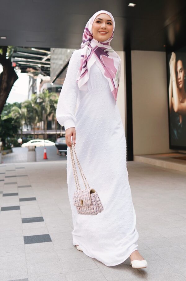 6d062c0dbfe2cb43eae5f797a0c12f4b1644035134.jpg KYLIE DRESS (SNOW WHITE)