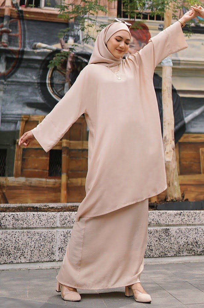 6d5c256668a08c296a005802b5d42c4e1610001464.jpeg MADONNA PLAIN KURUNG (NUDE)