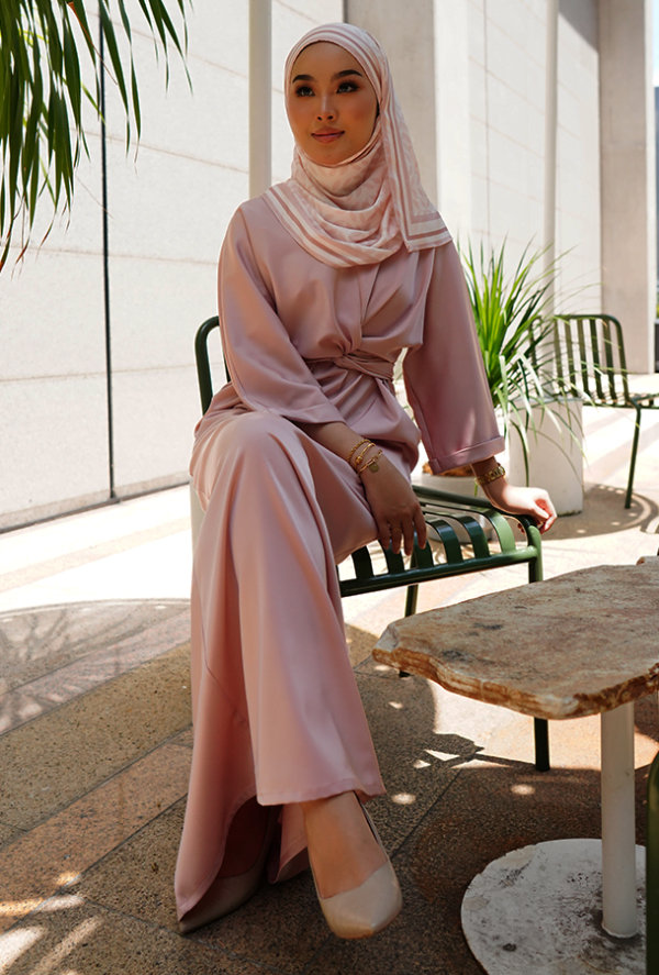ARIA WRAP DRESS (ROSY PINK)