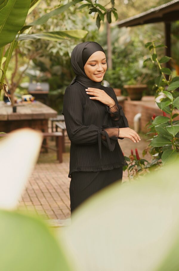 FLORENCE PLEATED KURUNG (BLACK)