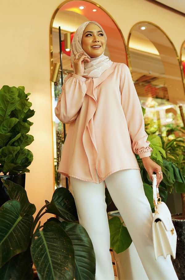LAYLA RUFFLE TOP (LIGHT PINK)