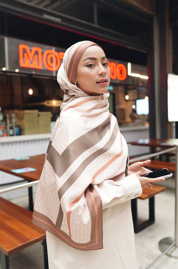 AUDREY PRINTED SHAWL (SAVANNAH SUN)