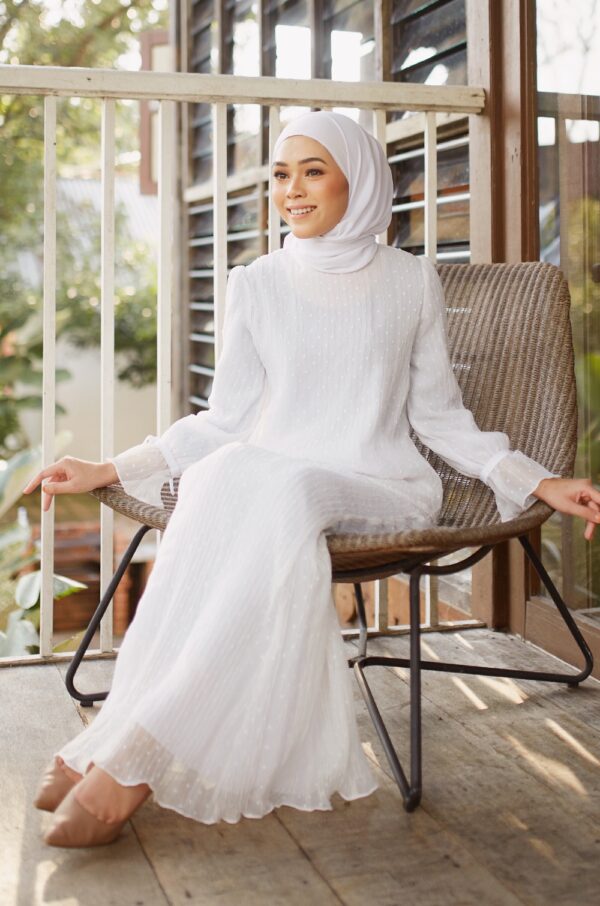 FLORENCE PLEATED KURUNG (WHITE)