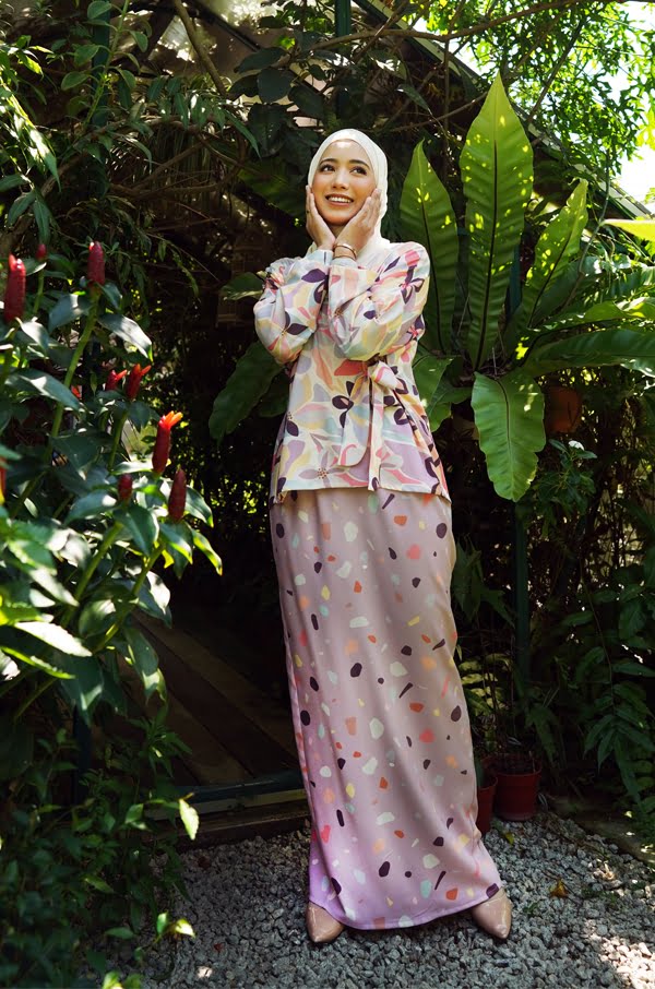 8d4492042fa09fa2d88371d50e375b941616845173.jpg YURI KIMONO SET (PASTEL CEMPAKA)