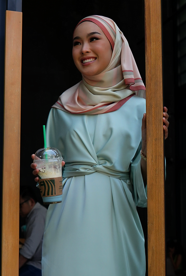 ARIA WRAP DRESS (MINT GREEN)