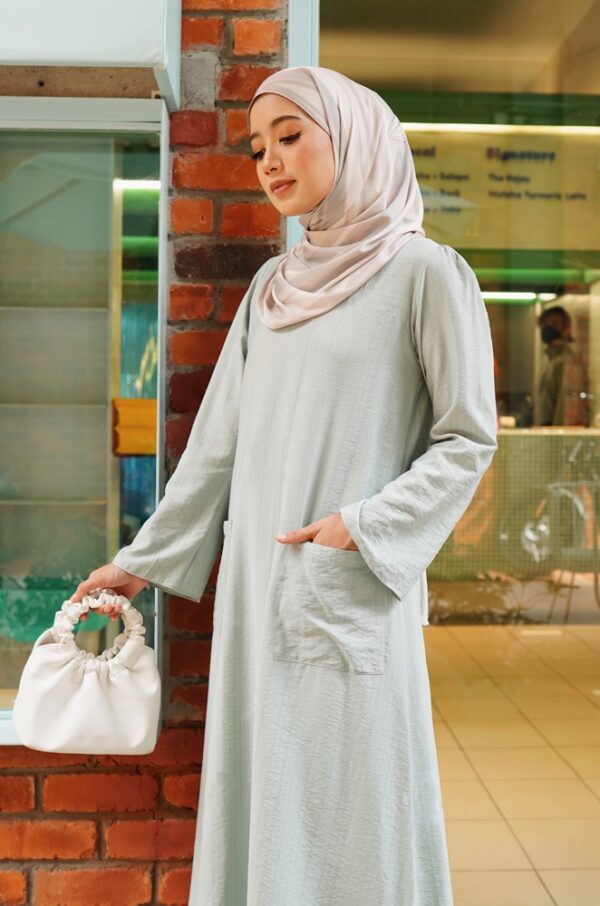 ROZAELLA PLAIN DRESS (SOFT MINT)