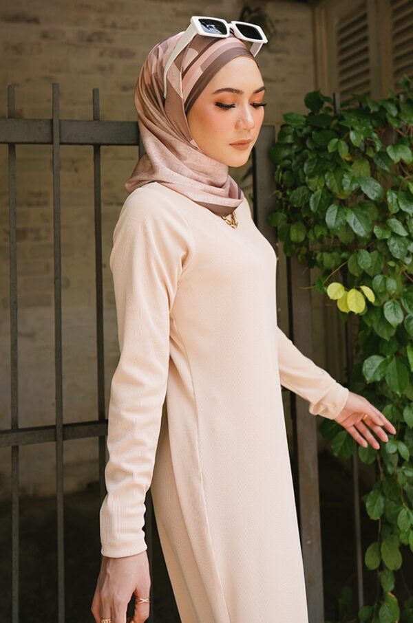 SIERRA COMFORT TUNIC (MACAROON CREAM)