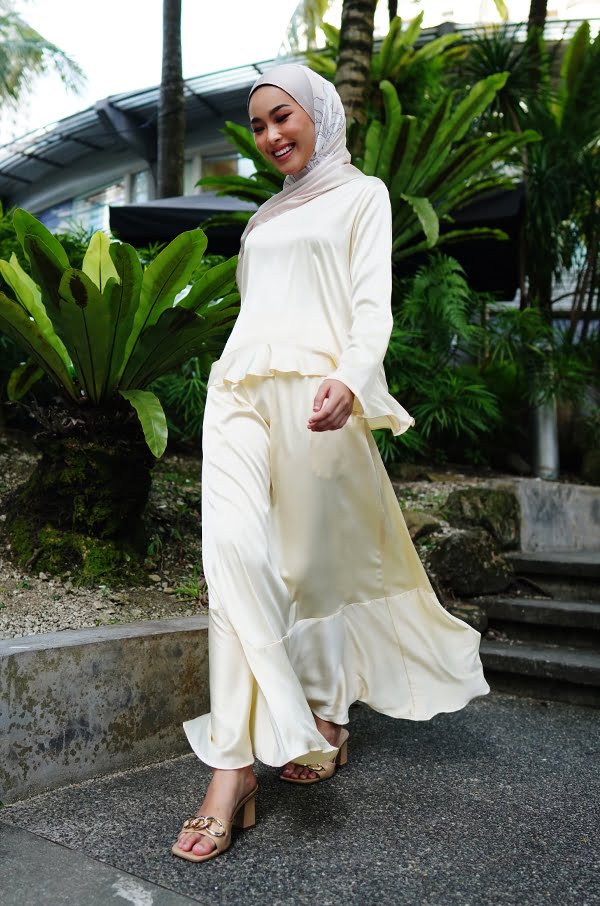 a0d74a05174cf3a256d89e4694c399ff1653466382.jpg LYDIA SET (VANILA)