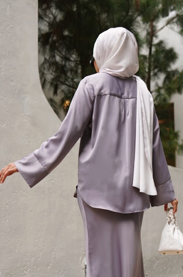 a89f0f8e0e4bc472612606261c587fcf1635498424.jpg STELLA SATIN SET (LILAC GREY)