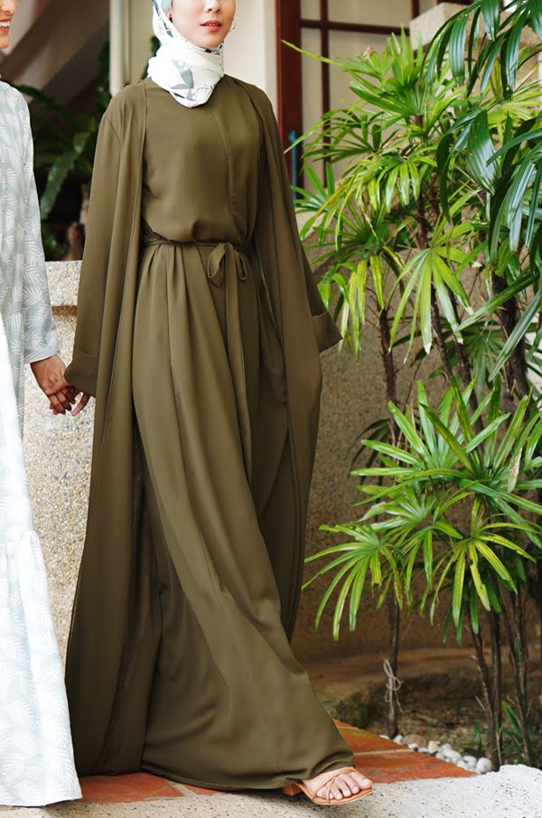 aa7585556349728e2f46017cd94391971598591190.jpg MAISY CHIFFON DRESS (ARMY GREEN)