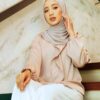 ad713929899476f5b4cc8b8f8f0da64e1622806680.jpg LAYLA RUFFLE TOP (KHAKI BROWN)