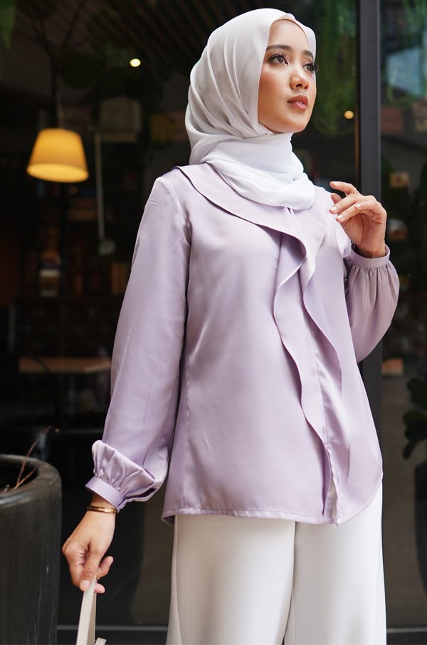 LAYLA RUFFLE TOP (DUSTY LILAC)