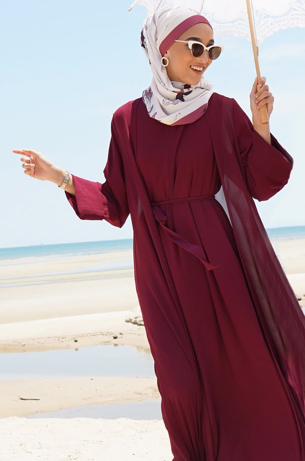 b185df489135aa7a2e46397520204afa1598591614.jpg MAISY CHIFFON DRESS (MAROON)