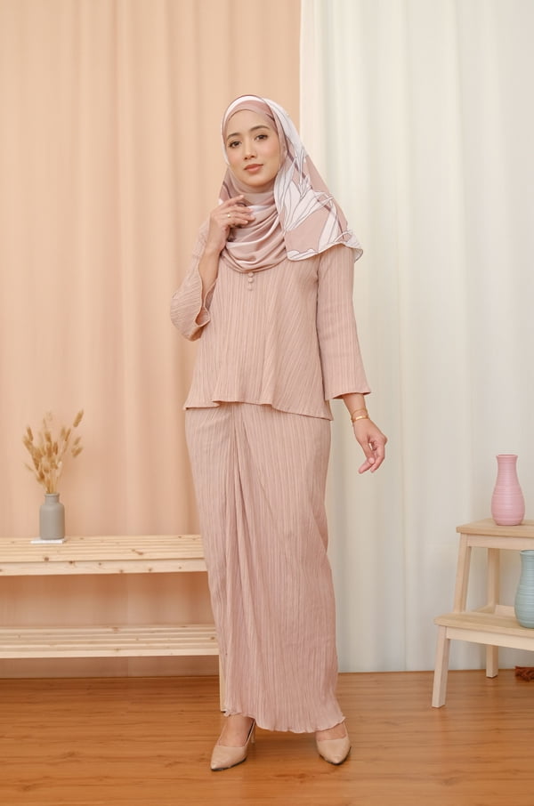 LORENNA TEXTURED KURUNG (SOFT BROWN)
