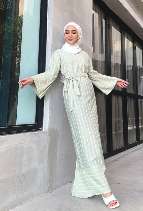 CANDY STRIPED DRESS (WHITE GRAPE)