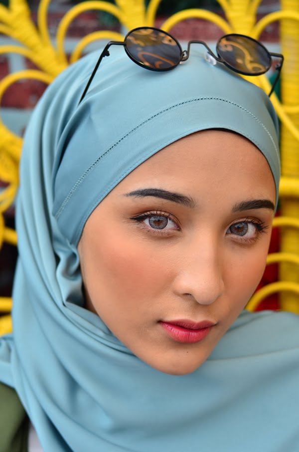 BASIC PLAIN SHAWL EYELASH (OAT GRASS)