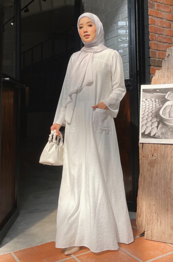 ROZAELLA PLAIN DRESS (WHITE)