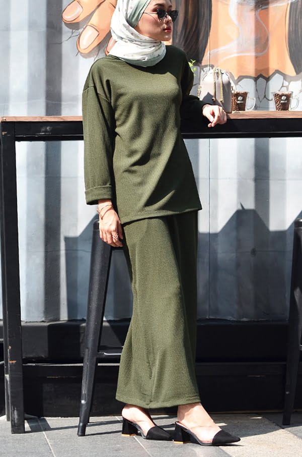 c1dfa774e1e3ac308c4dfaf2604c2ec71569308795.jpg THALIA COMFORT WEAR (ARMY GREEN)