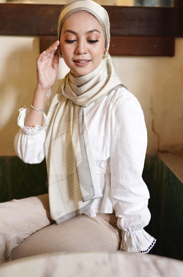 CAMILA PRINTED SHAWL (DUSTY OLIVE)