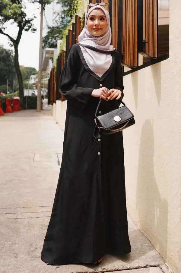 ALEEYA PLAIN JUBAH (BLACK)