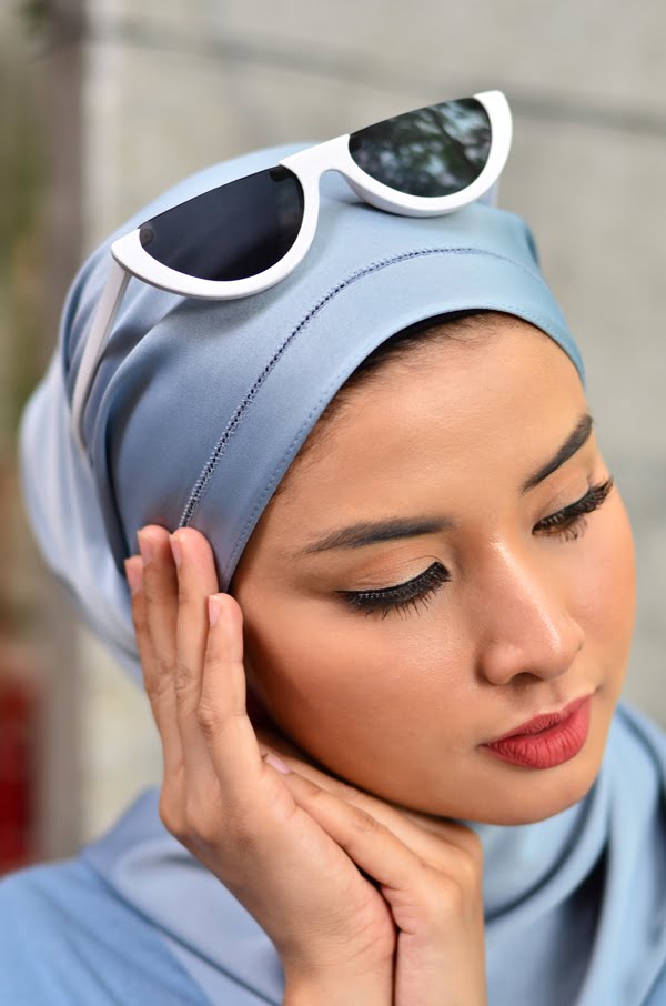 BASIC PLAIN SHAWL EYELASH (RUSSIAN BLUE)